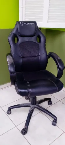 Cadeira Gamer Husky Technologies Preta (Para Conserto / Retirada de Peças)