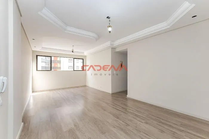 Apartamento com 3 quartos e 1 vaga à venda no Cristo Rei