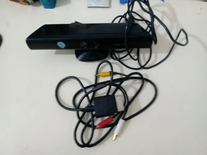 Kinect Xbox 360 + Cabo AV + RGB/ Xbox 360 Slim <br>