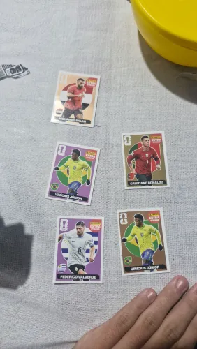 Figurinhas legenda, Cristiano ouro e outras
