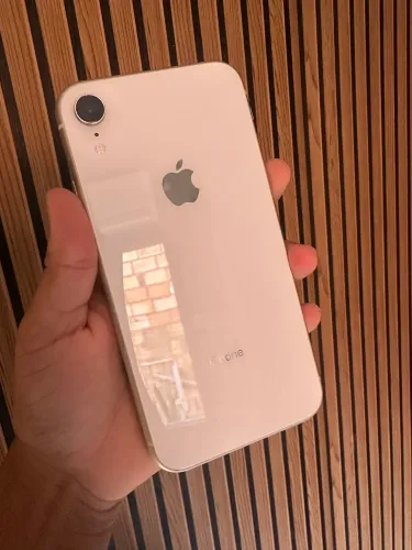 iPhone XR 