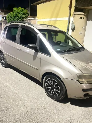 Fiat Idea ELX 1.4 MPI Fire Flex 8V 5P 2010