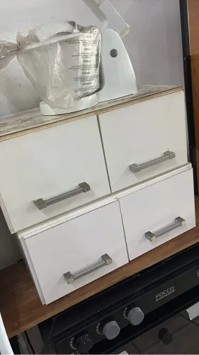 Armarinho ( 50,00 cada )