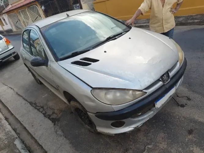 Peças para Peugeot 206 Sucata - em Cláudio/MG