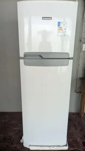 Geladeira continental Frost Free NOVA , Foi usada apenas 3 meses, só gelava agua