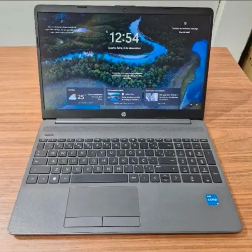 Notebook HP G9 Intel Core i3 8GB RAM 256GB SSD 15,6" HD Windows 11.