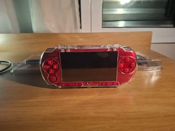 PSP RED 3000 (JAPONÊS - DESBLOQUEADO)