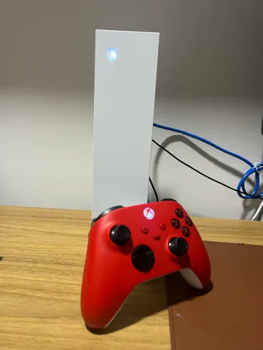 Xbox Séries S + Controle perfeito estado