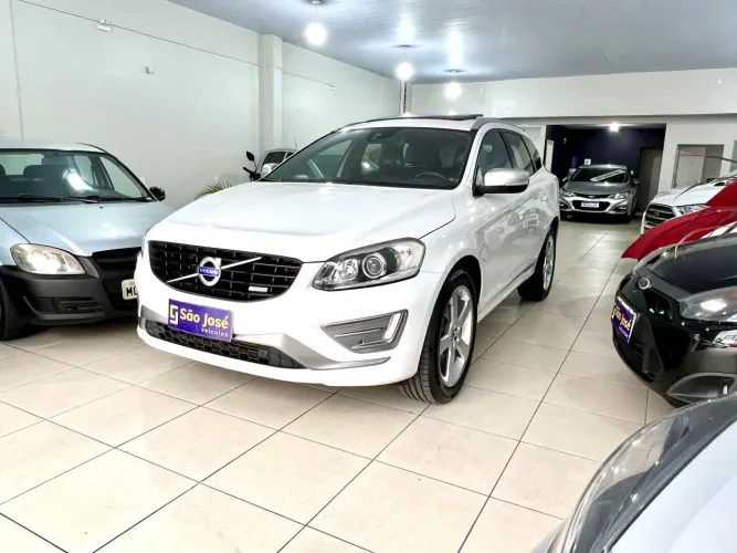 Volvo XC 60 T-5 R-design 2.0 FWD 5P 2015