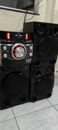 Som LG 1800 watts RMS potência bluetooth 2 USB CD MP3 rádio auxiliar