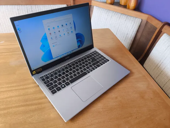 Notebook Acer i3 (11th), SSD M2 nvme de 256 GB, Windows 11, tela Full HD de 15.6"