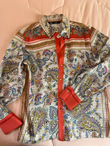 Camisa da Zara acetinada 