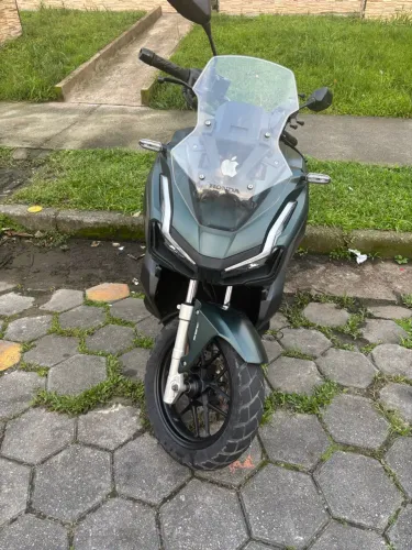 Vendo moto adv quitada