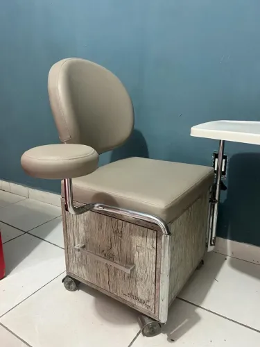 Cadeira Manicure confortável 
