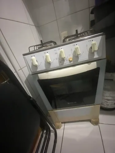 Vendo fogão automático, usado forno funcionando