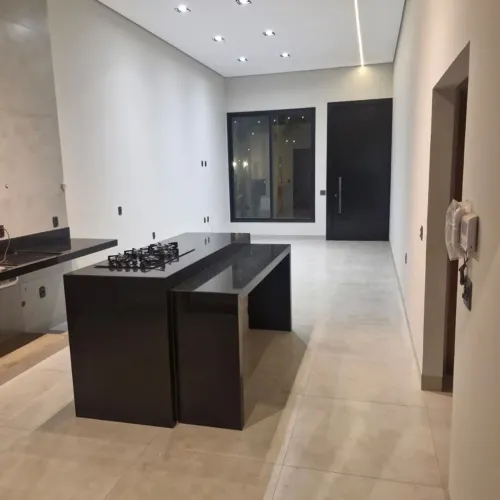 Casa à venda no bairro Portal do Vale em Uberlândia