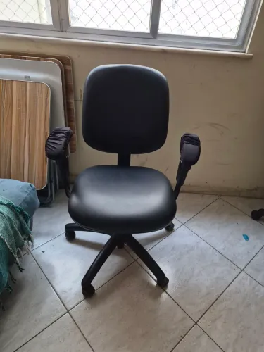Cadeira para home-office com regulagem de altura