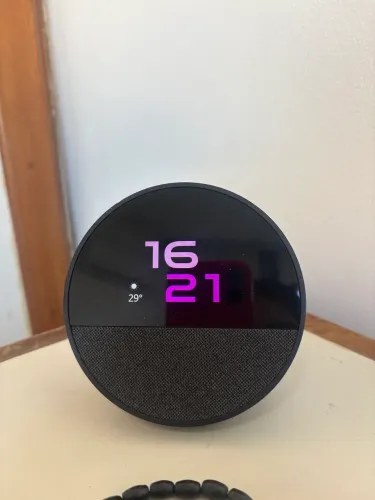 Echo Spot com Alexa (Geração mais recente) | Despertador inteligente com som vibrante |