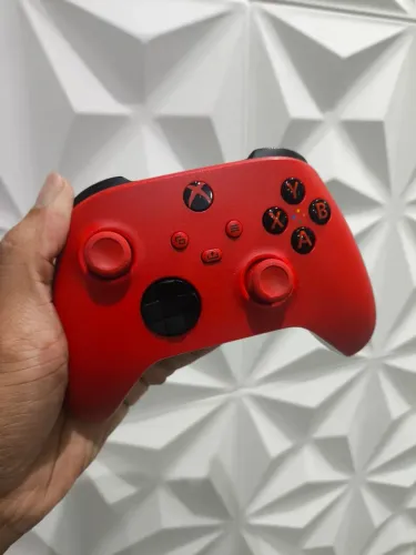Controle Xbox Séries X/S Cosmic Red 