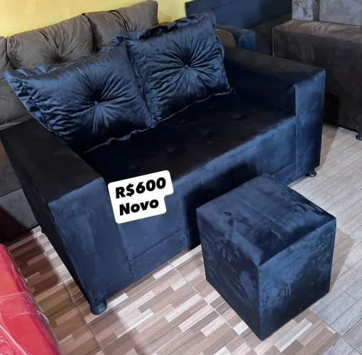 Sofá com puff novo 