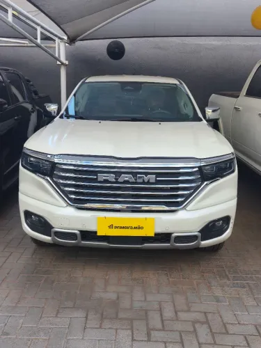 Ram Classic Laramie 5.7 V8 16V Gasolina 4X4 Aut. 2022