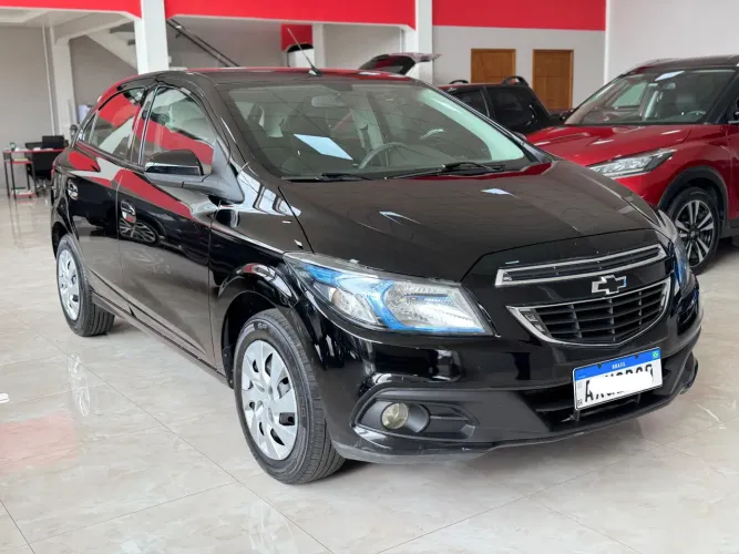Chevrolet Onix Hatch LT 1.4 8V Flex Power Mec. 4P 2014