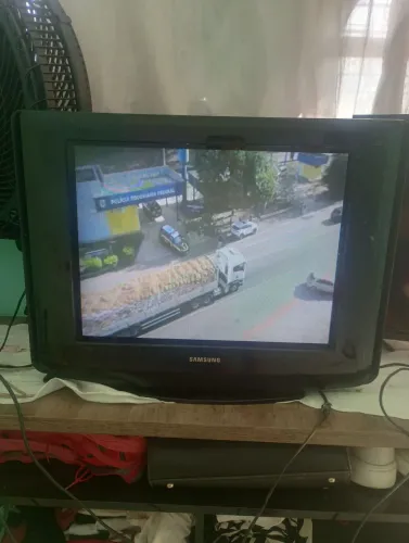 Tv tubo+conversor digital+controle 