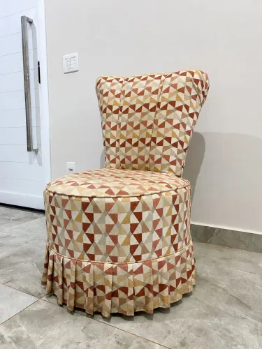 VENDO POLTRONA ESTOFADA