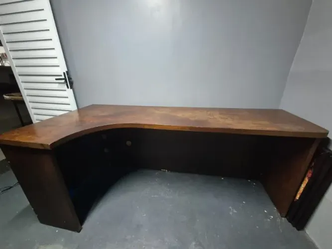 MESA DE MADEIRA MACIÇA 1,90 x 0,75 x 0,50