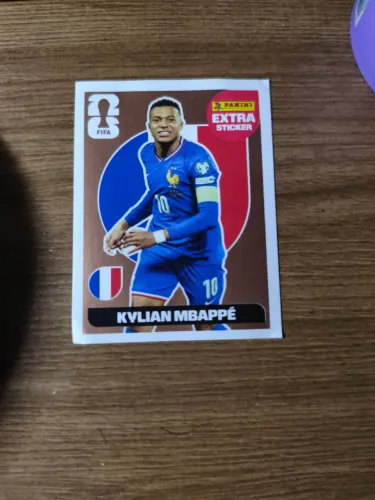 Figurinha legend bronze do Mbappe