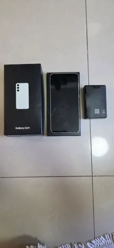 Samsung Galaxy s23 plus (S23 +)