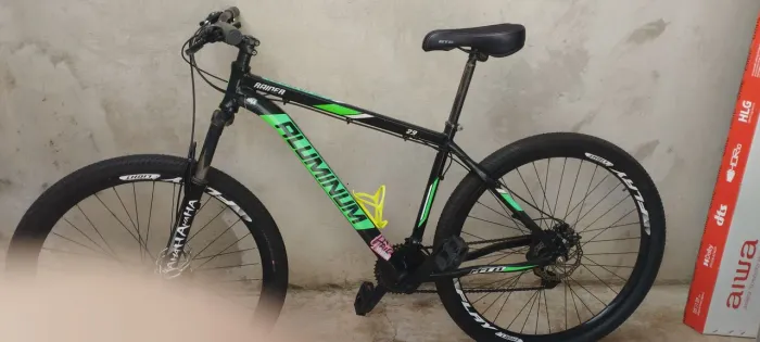 Bicicleta mountain bike