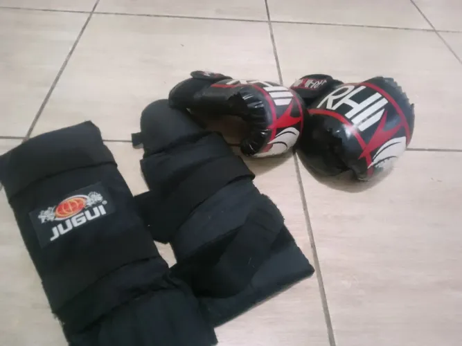 Luva e caneleira muay Thai