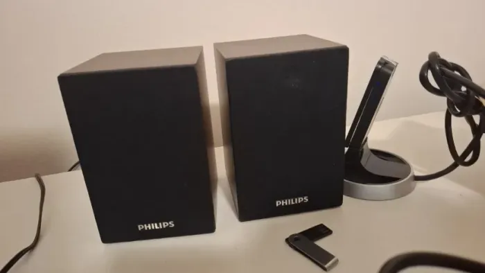 Caixa De Som Multimedia Speaker Philips Bluetooth Spa20 Marrom-escuro