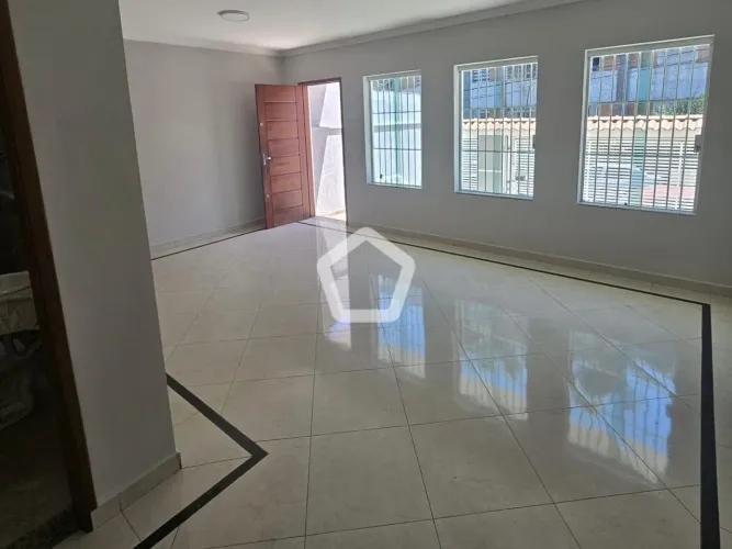 Casa de Luxo em Vila Medeiros - R$ 890.000