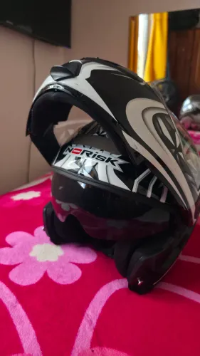 Capacete