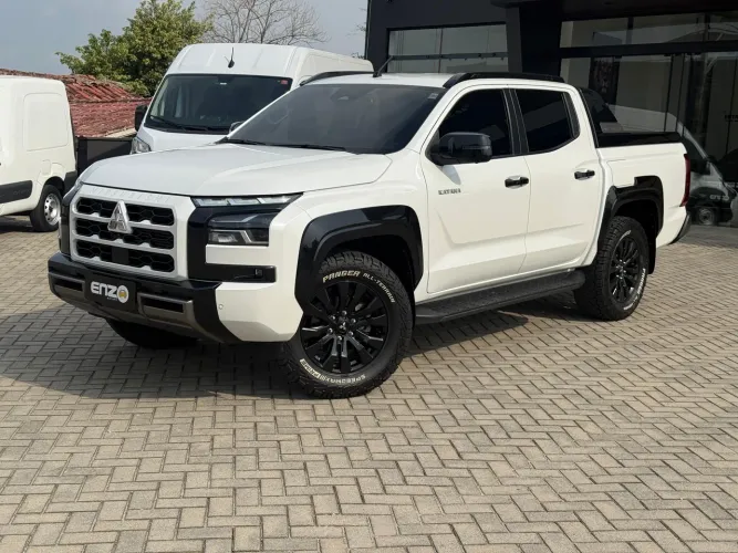 Mitsubishi TRITON Katana 2.4 CD 4X4 TB Diesel Aut. 2026