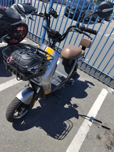 Scooter elétrica