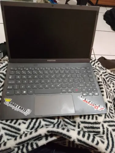 Vendo notebook positivo i7 128 g 8 de ram