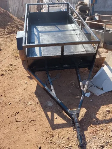 Carretinha preta em ótimo estado -4500