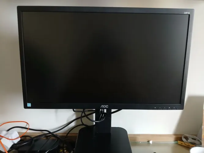 Monitor AOC 21"