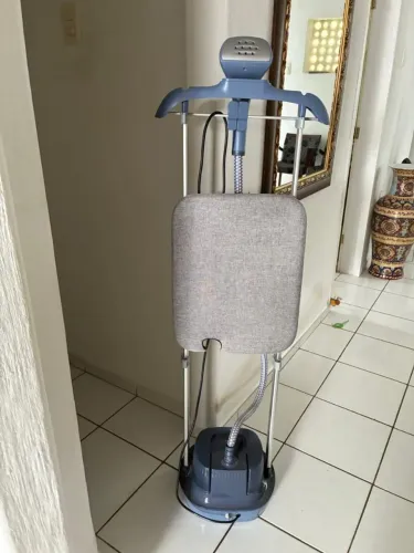 Vaporizador e Higienizador de Roupas Electrolux Expert EGS20