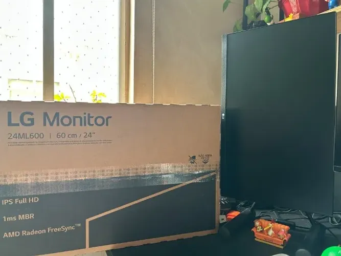 Monitor LG 24" IPS FHD + Caixa + Completo