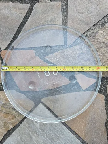 Vendo 2 pratos giratórios de vidro usados para Microondas