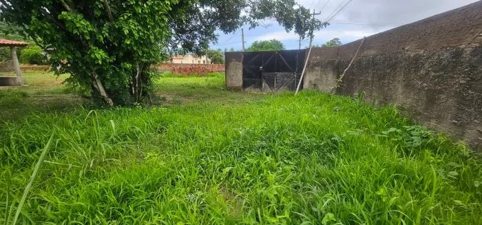 Terreno com casa