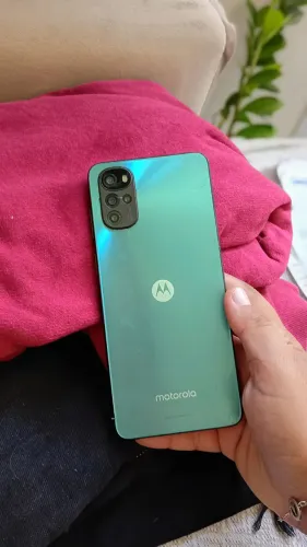 Moto G22 e moto E22