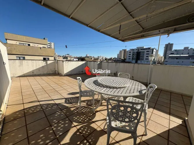 Cobertura à venda, 3 quartos, 1 suíte, 3 vagas, Sagrada Família - Belo Horizonte/MG