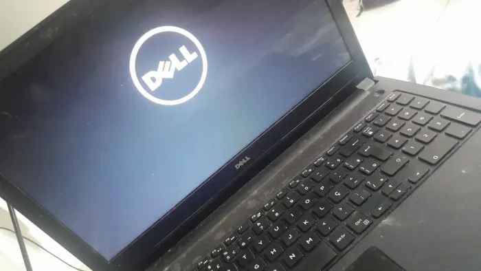 Notebook Dell por 700 reais