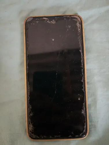 Celular + carregador portátil 