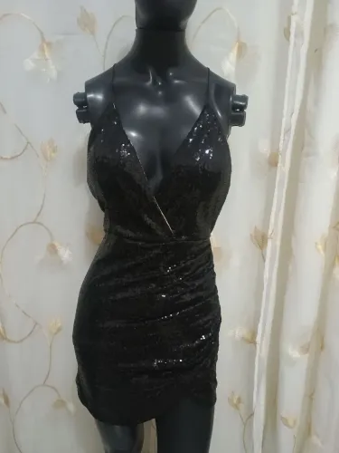 Vestidos bordados com paetê